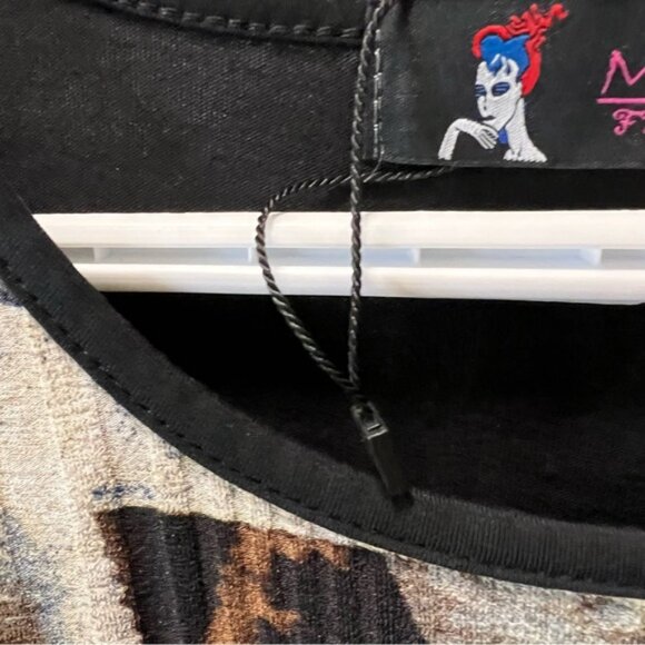 NWOT MODEL FRANCE Graphic Short Sleeve Tunic Top Tee Lightweight, Flowy O/S - Picture 6 of 8